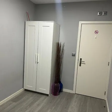 Quarto No Em Apartamento Compartilhado * Porto